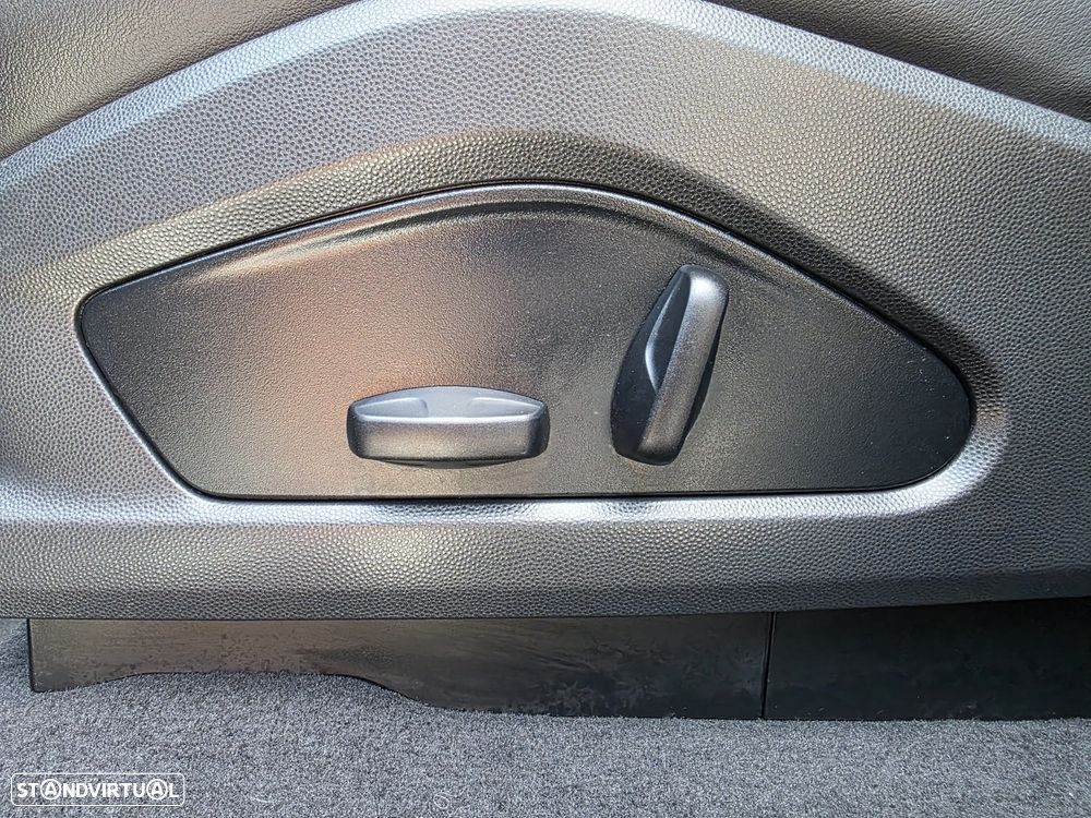 Porsche Macan Electric 4 - 26