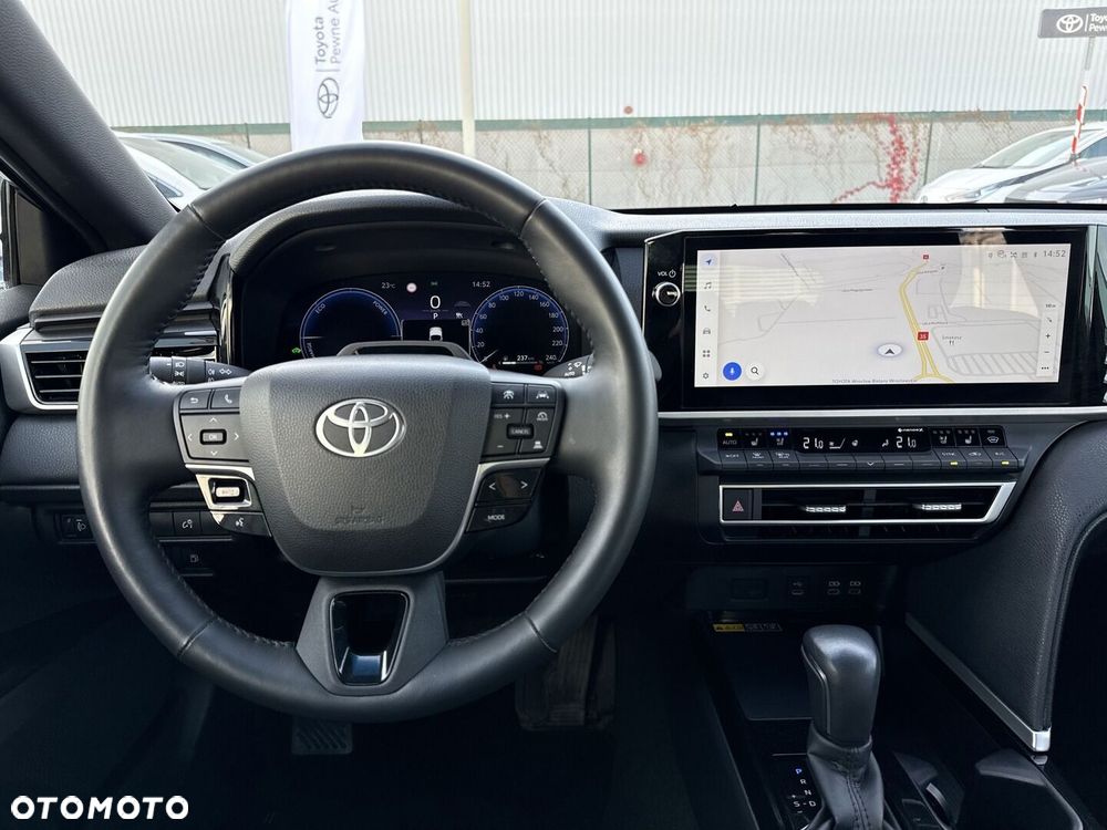 Toyota Camry - 10