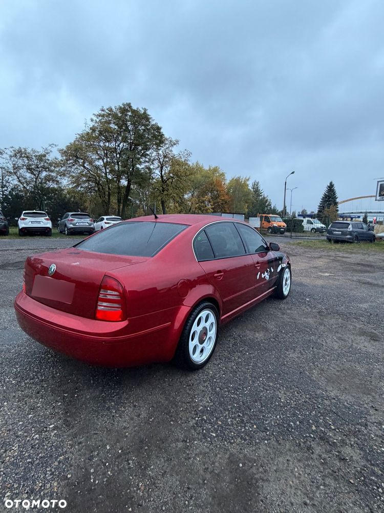 Skoda Superb - 32