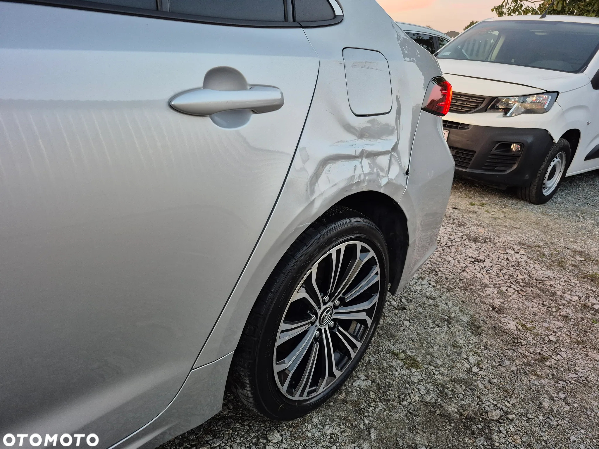 Toyota Corolla 1.6 Comfort - 18