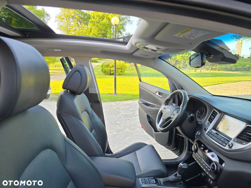 Hyundai Tucson 2.0 CRDI 4WD Automatik Premium - 27