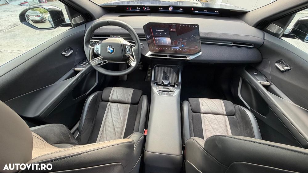BMW iX3 - 12