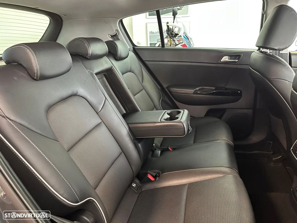 Kia Sportage - 12