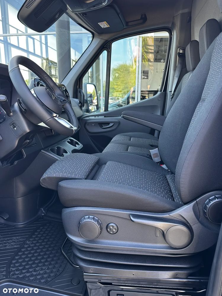 Mercedes-Benz Sprinter - 17