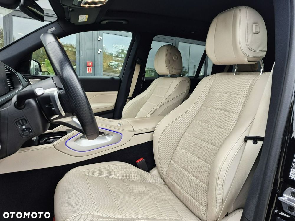 Mercedes-Benz GLS - 24