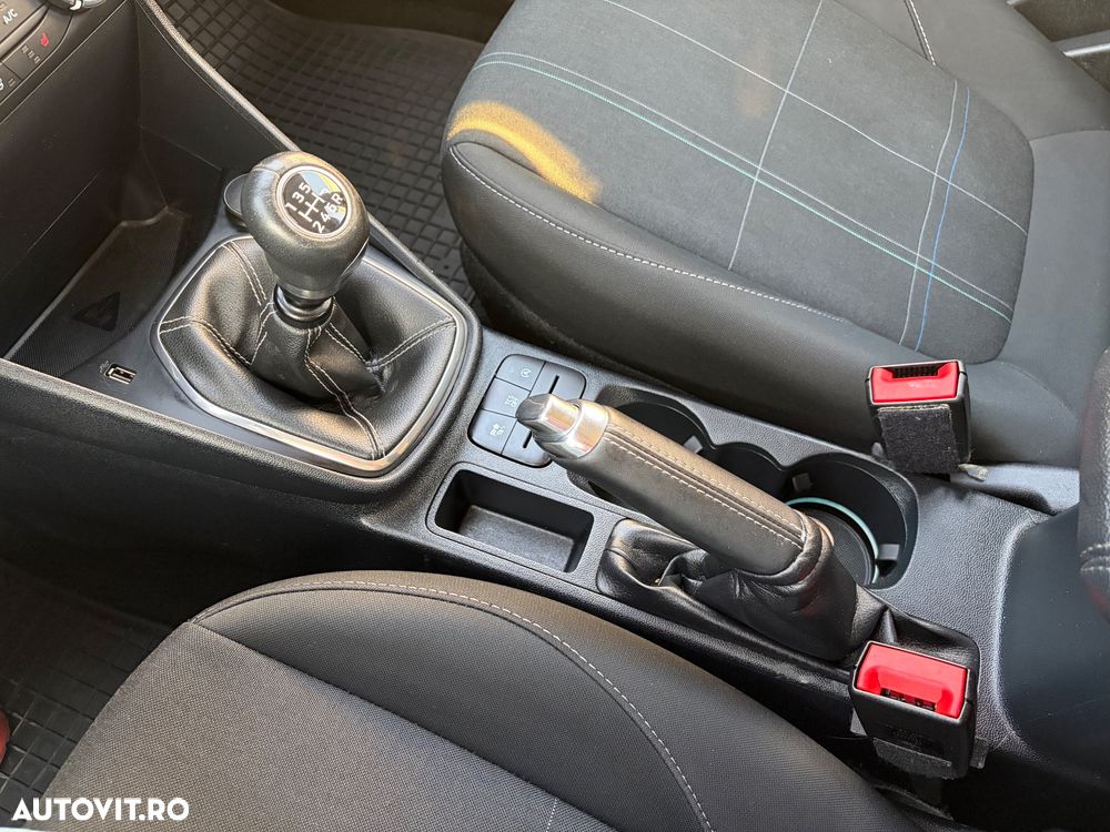 Ford Fiesta 1.0 EcoBoost mHEV Trend Connected - 24