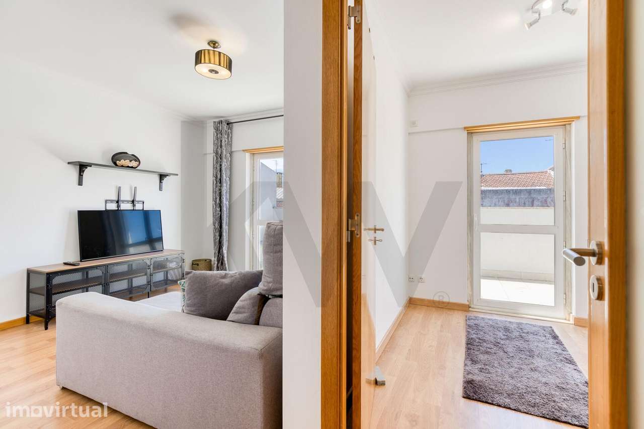 Arrendamento | Apartamento T2 | Venteira | Rua Diogo Bernardes 14 - Grande imagem: 4/17