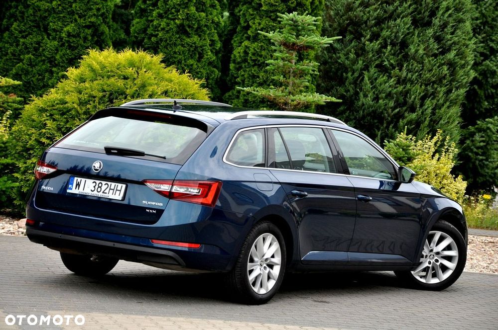 Skoda Superb 2.0 TDI SCR 4x4 Style DSG - 14