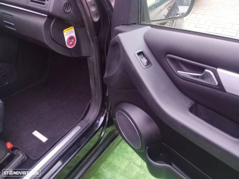 Mercedes-Benz B 180 CDI Autotronic - 20