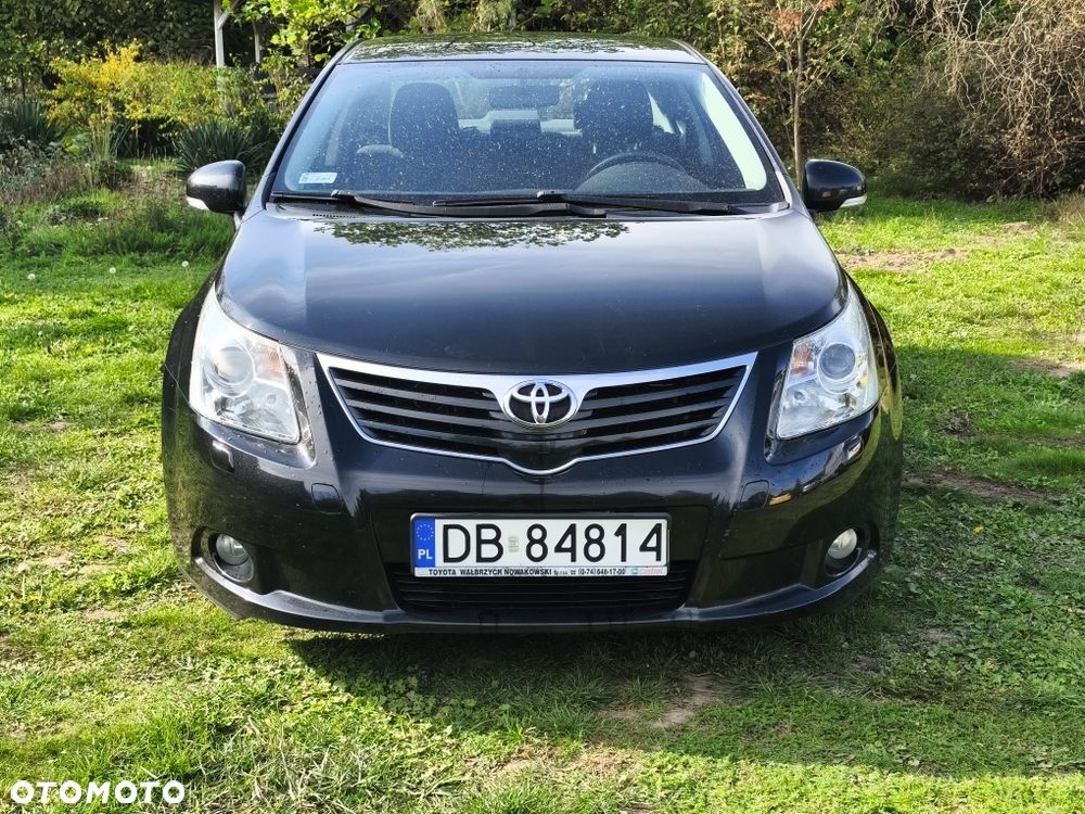 Toyota Avensis - 2