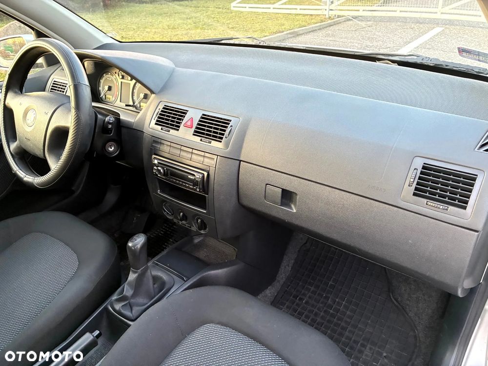 Skoda Fabia 1.4 16V Mint - 11