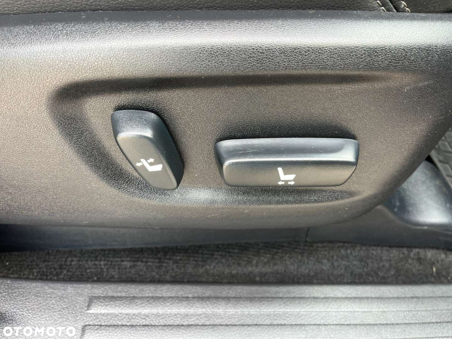 Toyota Land Cruiser - 21