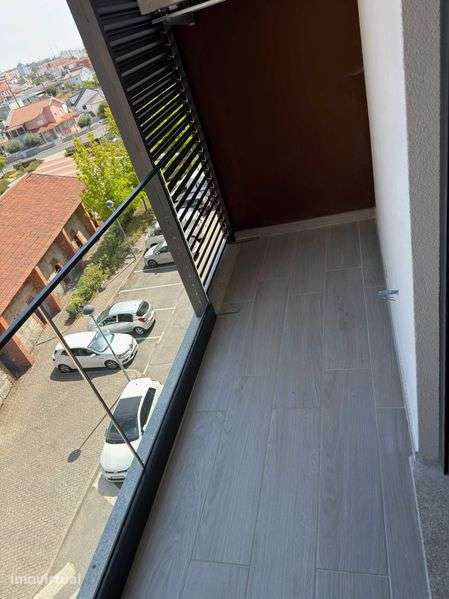 Apartamento T4 Novo - Grande imagem: 5/12