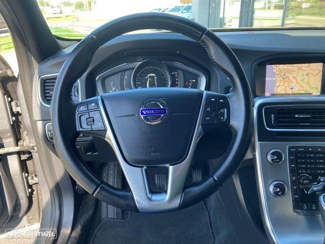 Volvo S60 Cross Country 2.0 D3 Pro Geartronic - 11