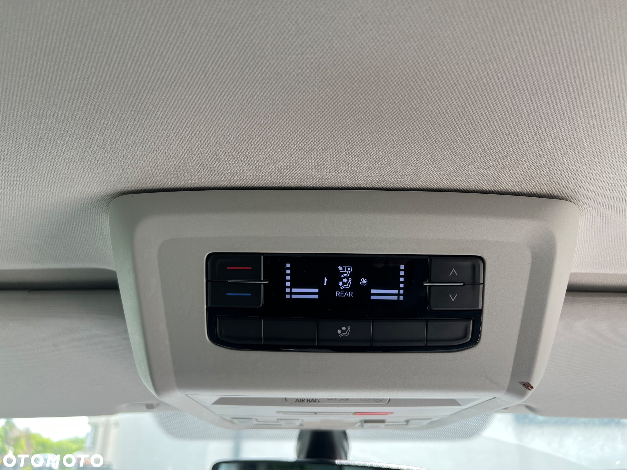 Volkswagen Multivan 6.1 2.0 TDI L1 Trendline DSG - 39