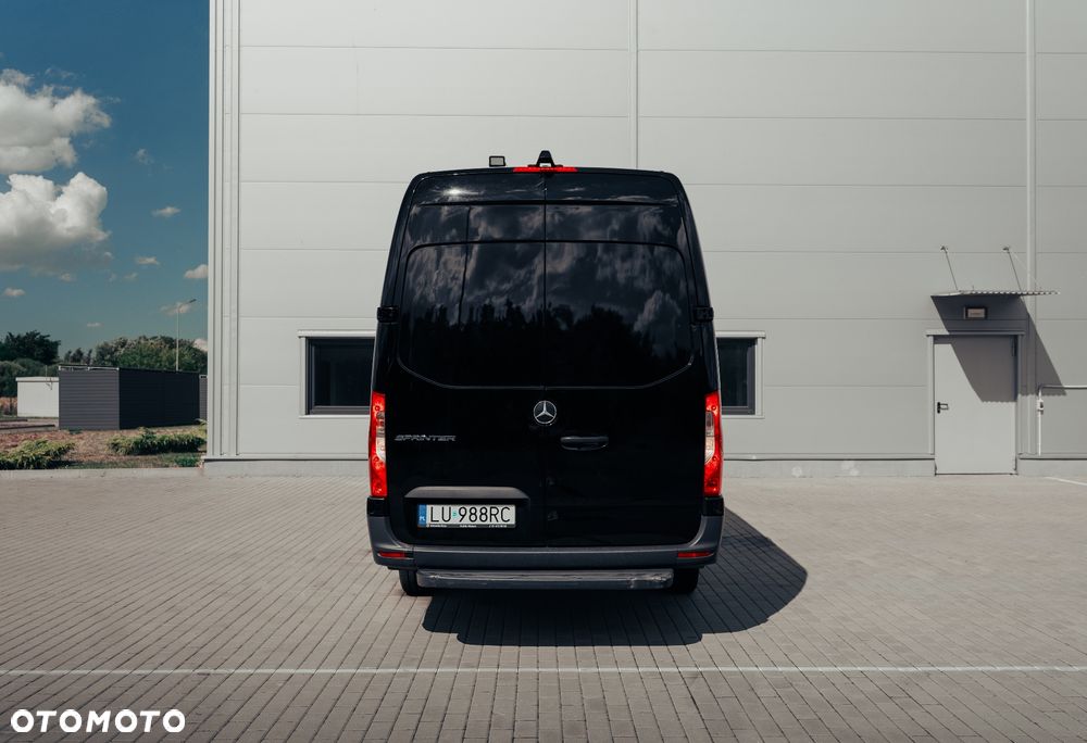 Mercedes-Benz Sprinter - 13