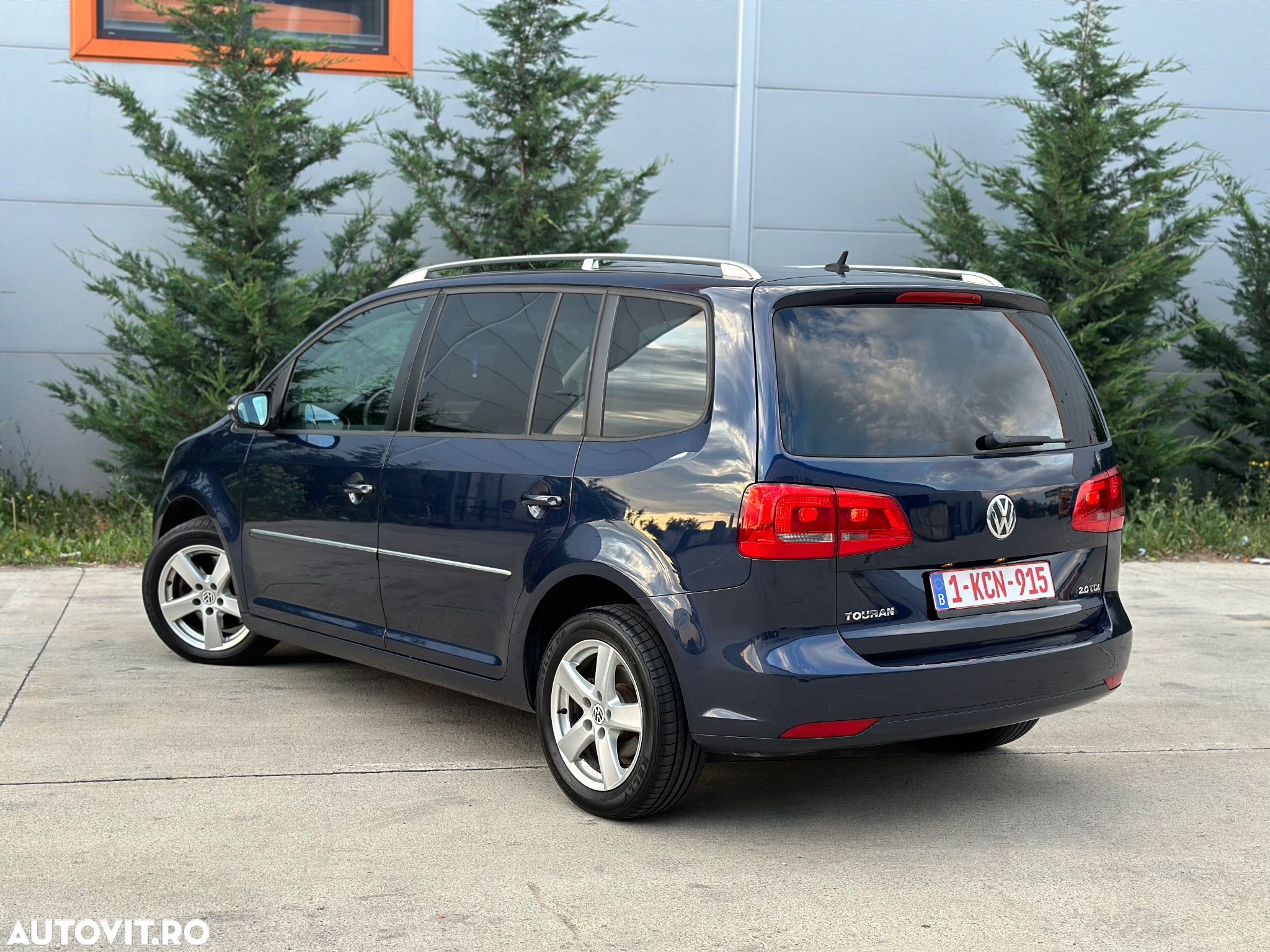 Volkswagen Touran 2.0 TDI DPF Highline - 4