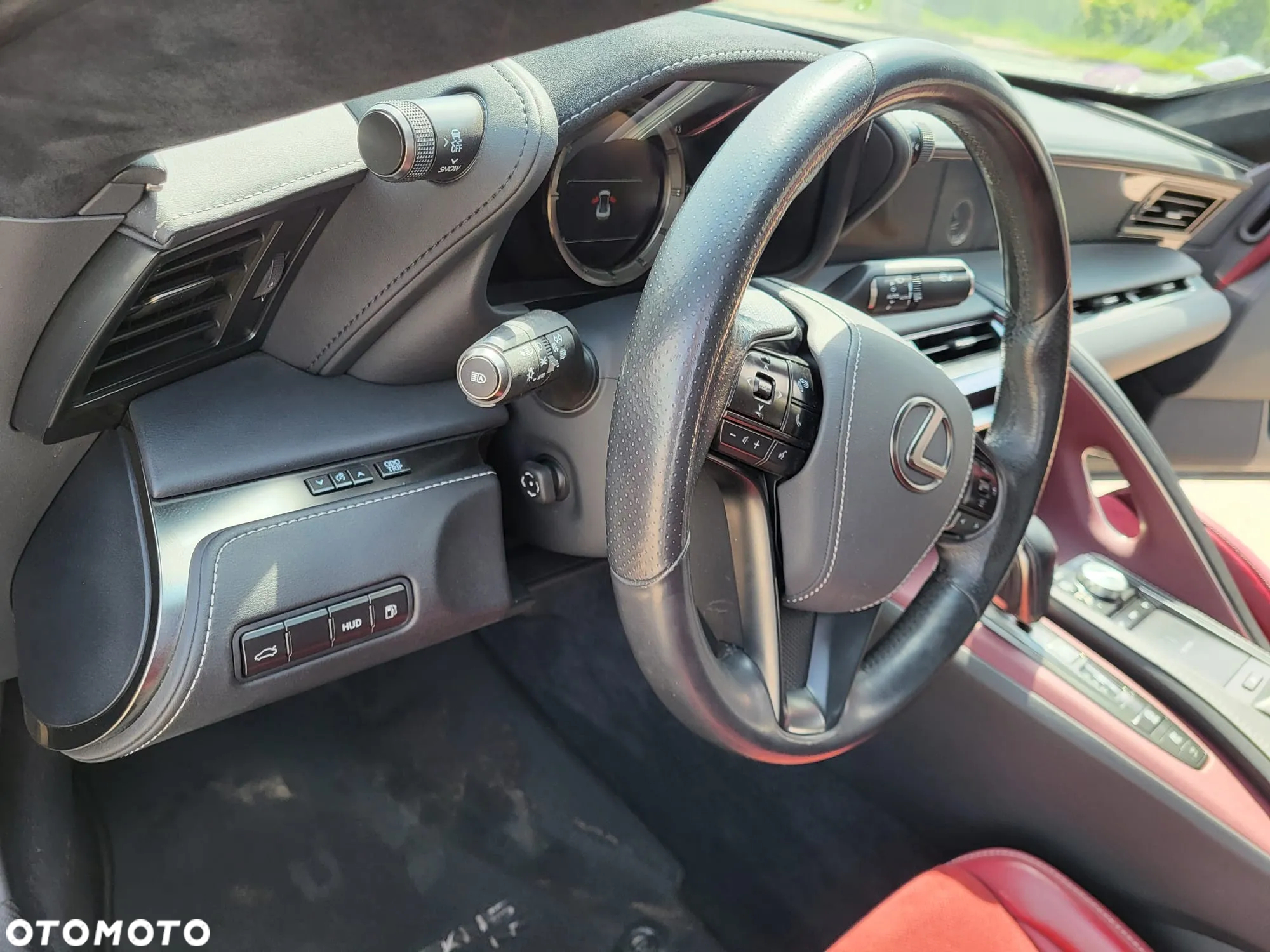 Lexus LC 500h Prestige - 24