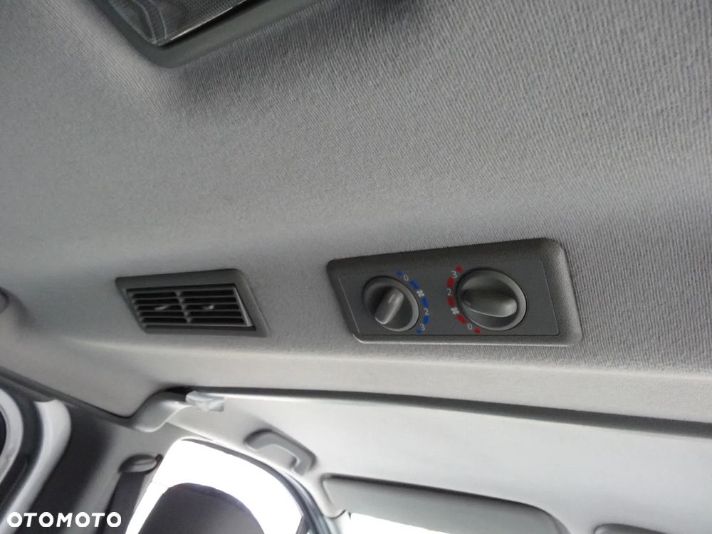 Renault Trafic Passenger FAP L2H1 Expression - 24