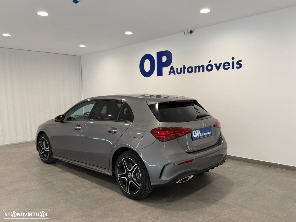 Mercedes-Benz A 250 e AMG Line - 3