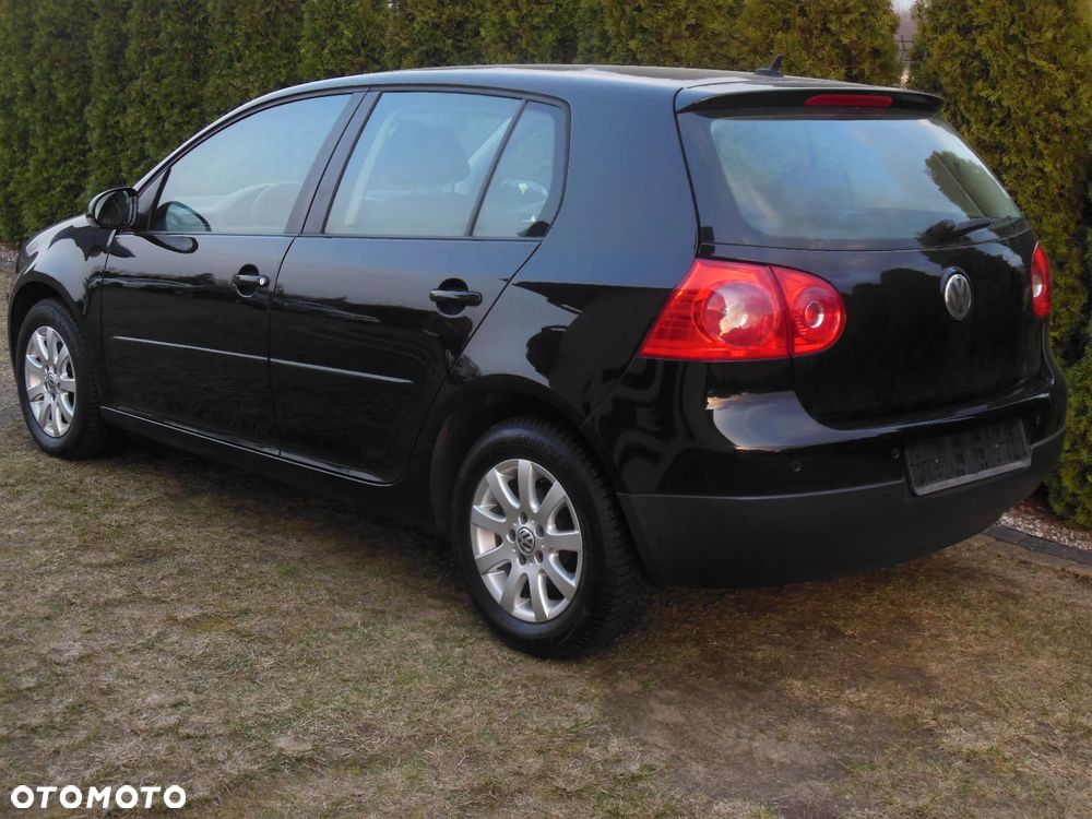 Volkswagen Golf 1.9 TDI DSG Edition - 4