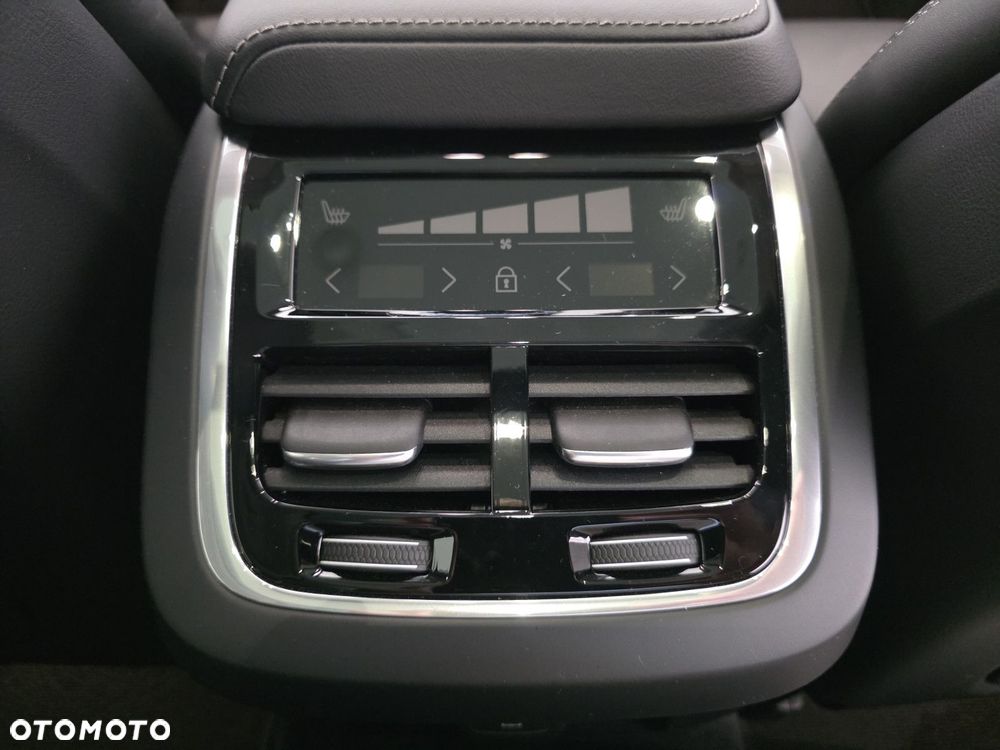 Volvo V60 Cross Country - 19