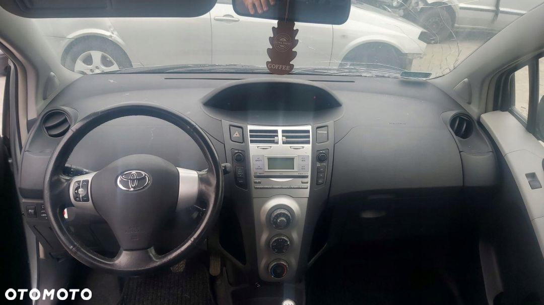 TOYOTA YARIS II 1,4 D4D ROZRUSZNIK - 6