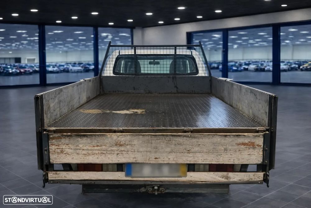 Toyota Hilux 2.4 D-4D 2WD CE 3L - 6