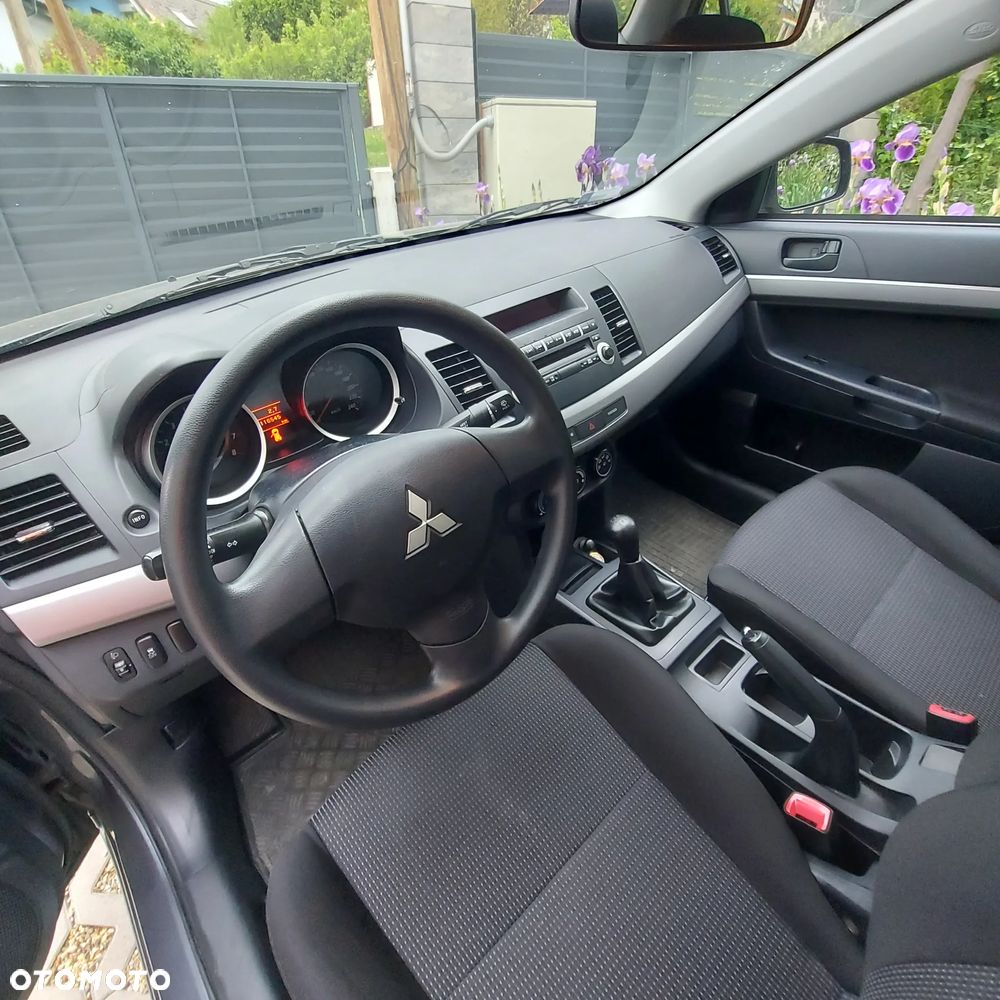 Mitsubishi Lancer 1.6 Inform - 7