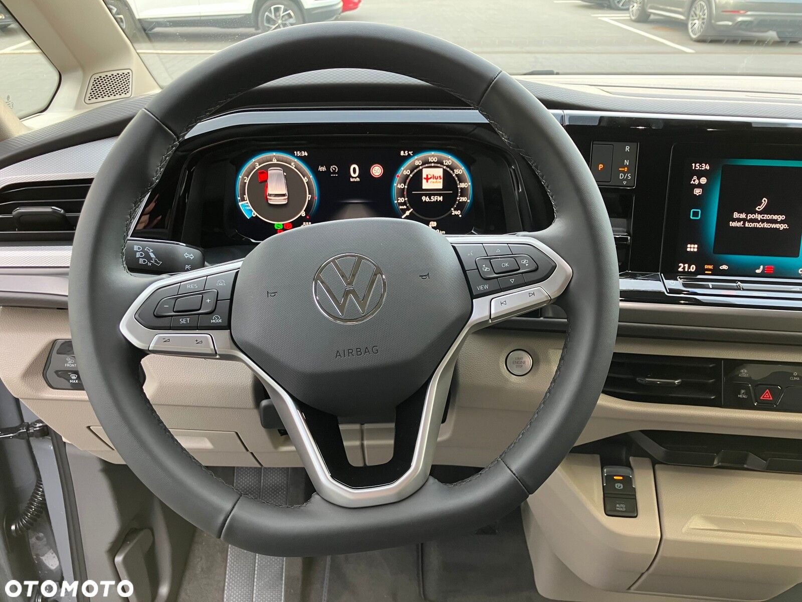Volkswagen california Nowa California Beach silnik: 2,0 l TSI OPF 204 KM / skrzynia biegów: 7-biegowa DSG rozstaw osi: 3124 mm - 16