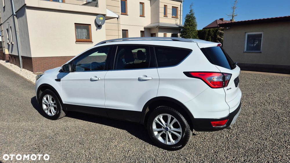 Ford Kuga 2.0 TDCi 4x2 Titanium - 4