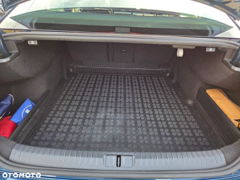 Volkswagen Passat 2.0 TDI EVO Business DSG - 9
