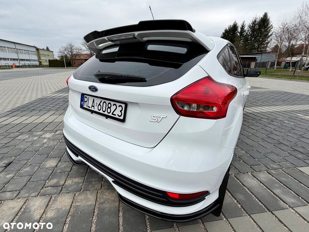 Ford Focus 2.0 EcoBoost ST mit Leder-Sport-Paket - 12