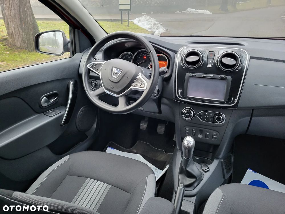 Dacia Sandero Stepway TCe 90 (S&S) Celebration - 9