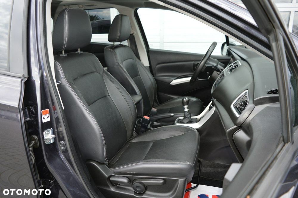 Suzuki SX4 S-Cross 1.6 DDiS Premium Plus - 26