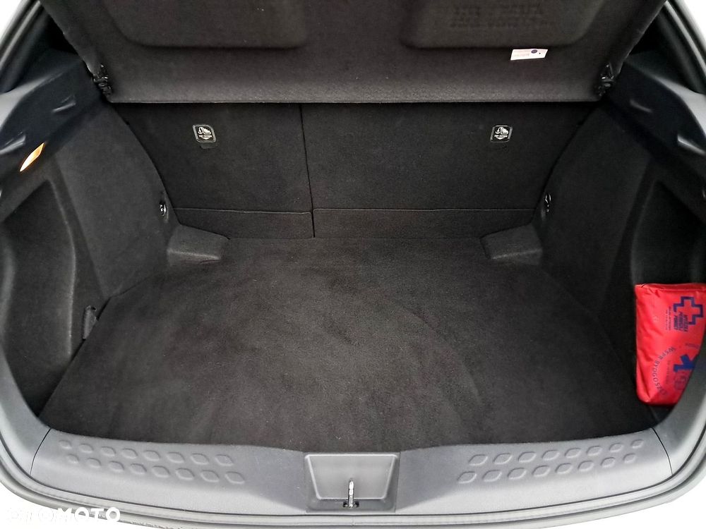 Toyota C-HR 1.2 T Dynamic - 11