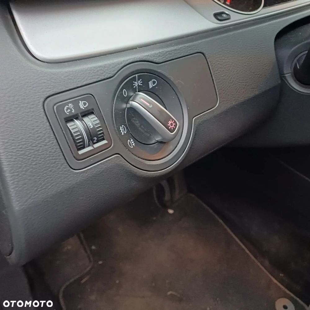 Volkswagen Passat 1.6 TDI BlueMotion - 25