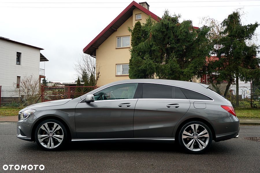 Mercedes-Benz CLA 180 Peak Edition - 8