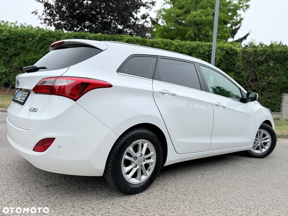 Hyundai i30 1.6 GDI Premium - 17