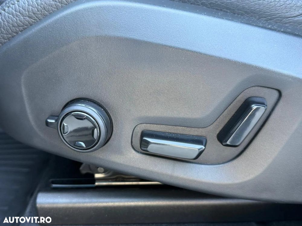 Volvo XC 60 - 32