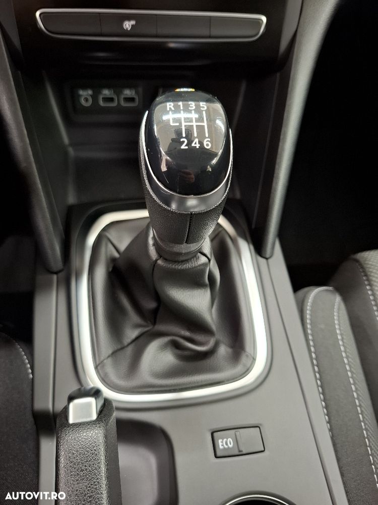 Renault Megane TCE 140 Equilibre - 21