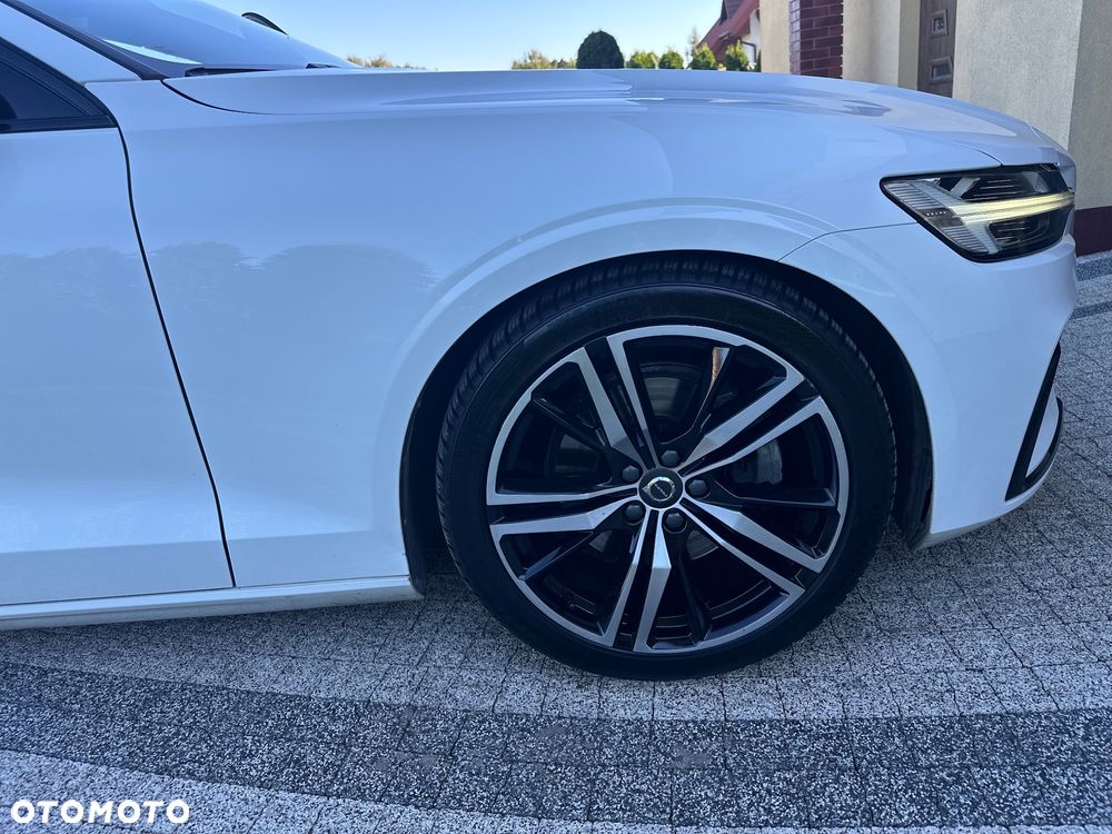 Volvo S60 T4 R-Design - 3