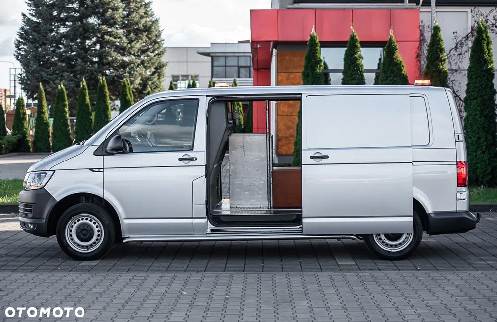 Volkswagen Transporter - 11