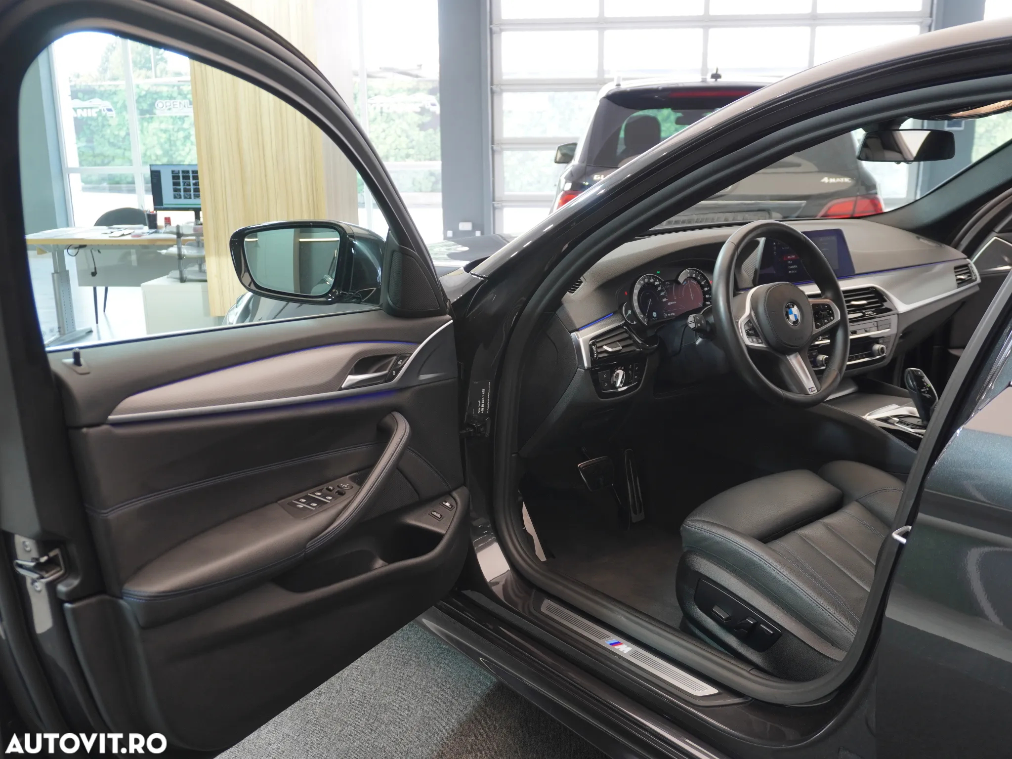 BMW Seria 5 530e - 29