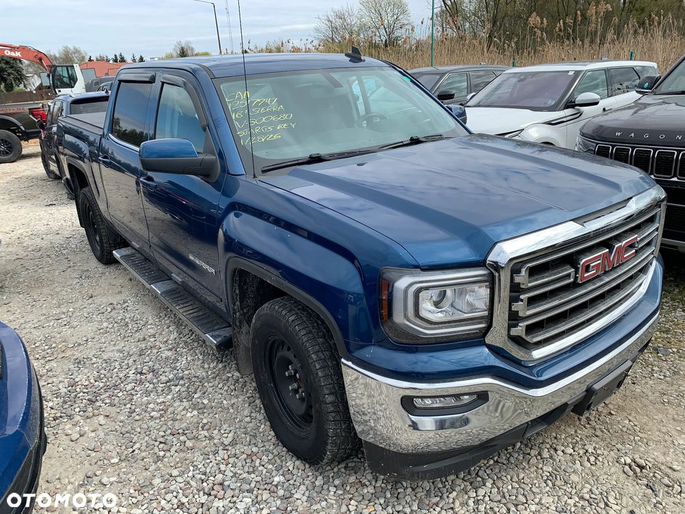 GMC Sierra - 4