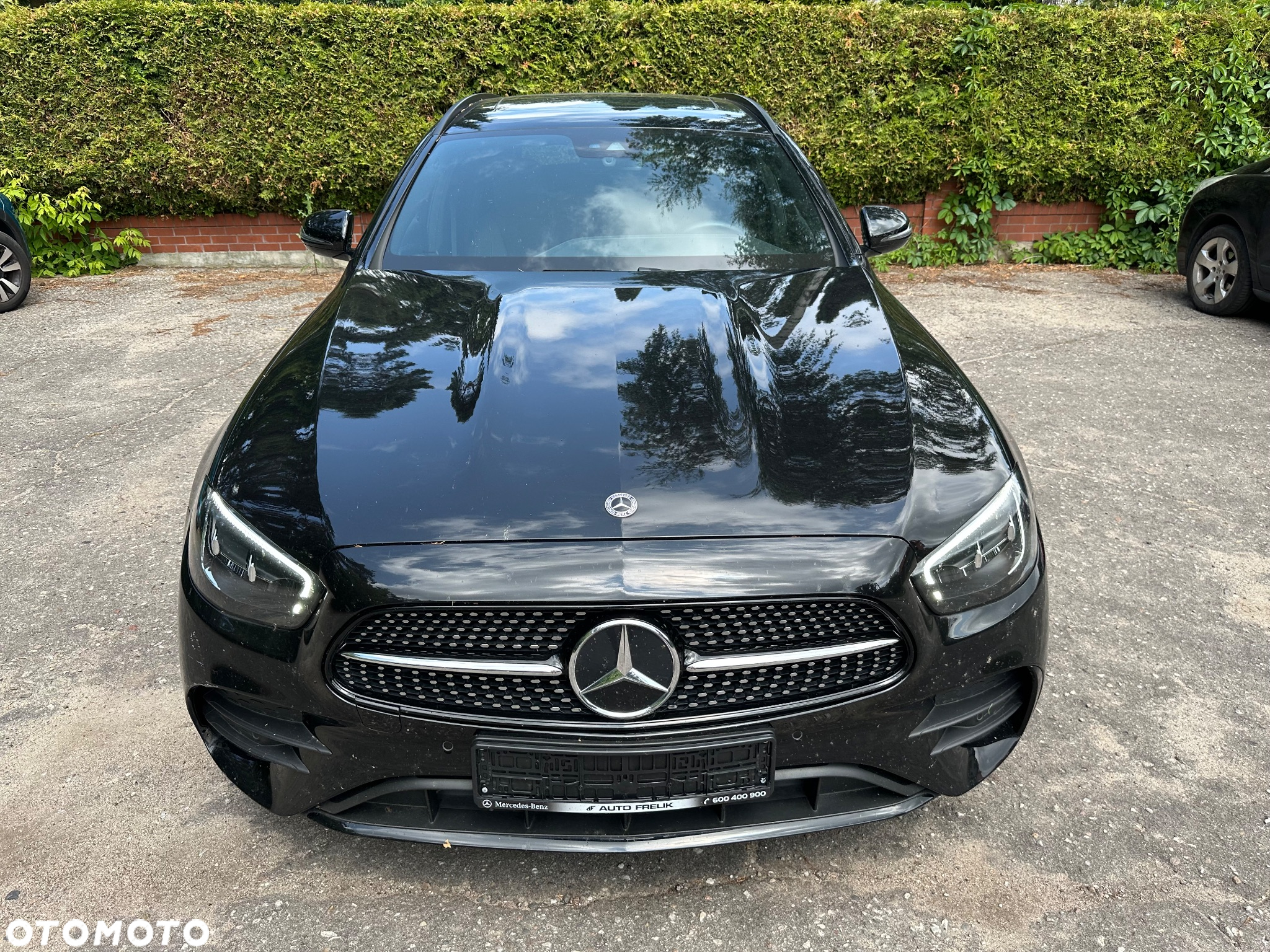 Mercedes-Benz Klasa E 300 d 4Matic T 9G-TRONIC AMG Line - 4