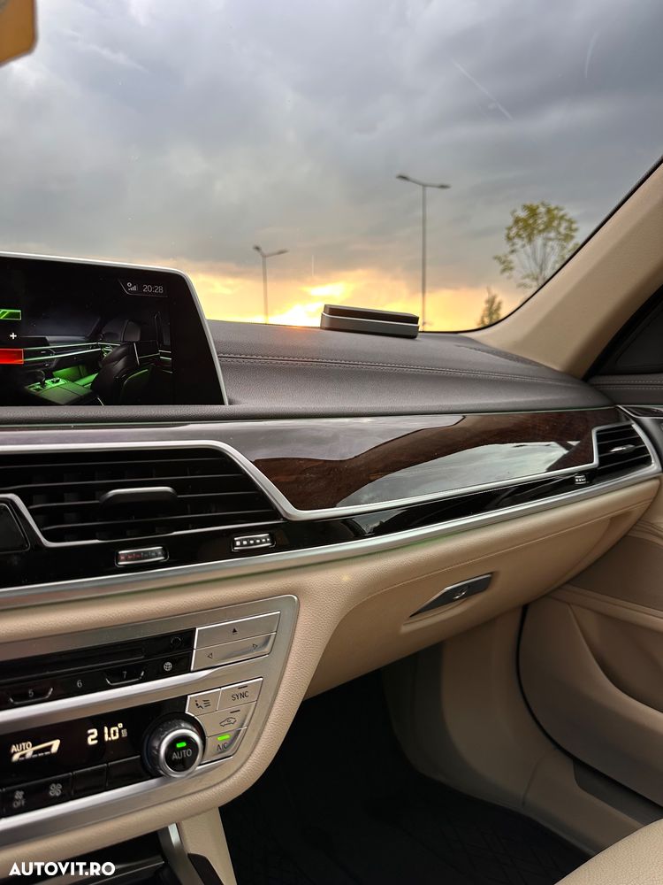 BMW Seria 7 730d xDrive - 9