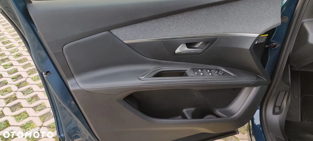 Peugeot 3008 1.6 PureTech GPF Allure S&S EAT8 - 21