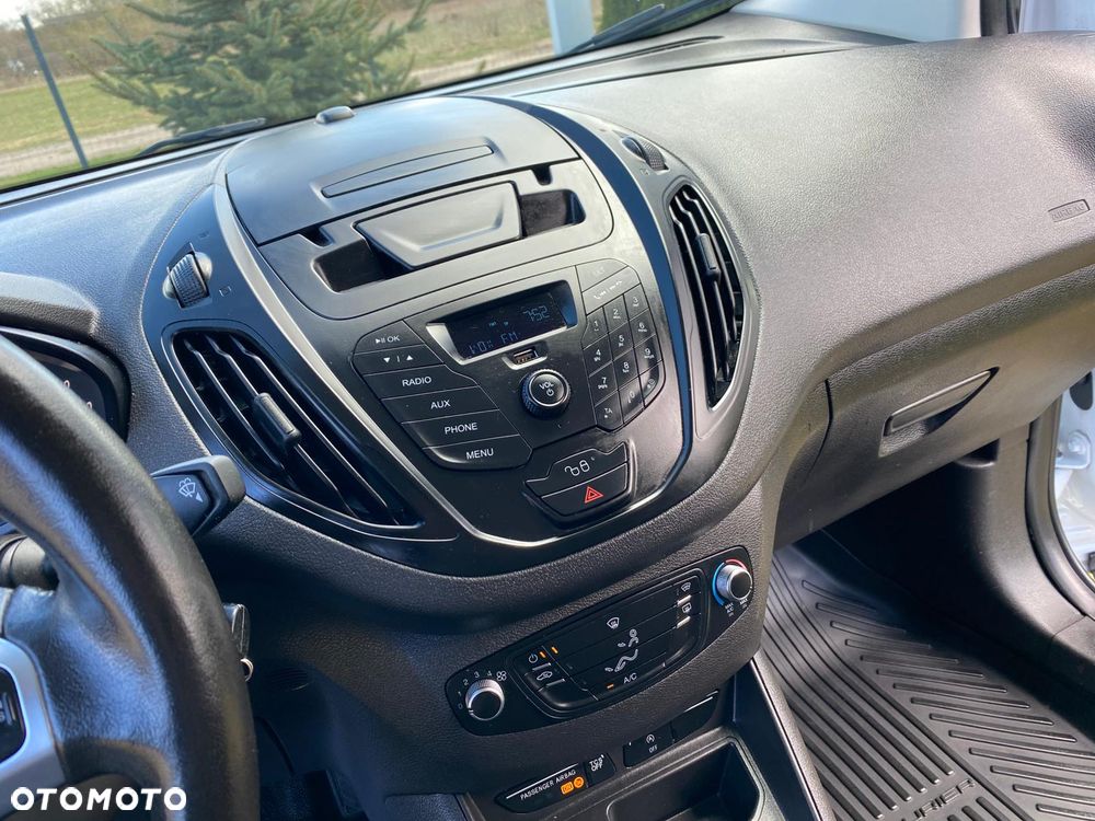 Ford TRANSIT COURIER - 25