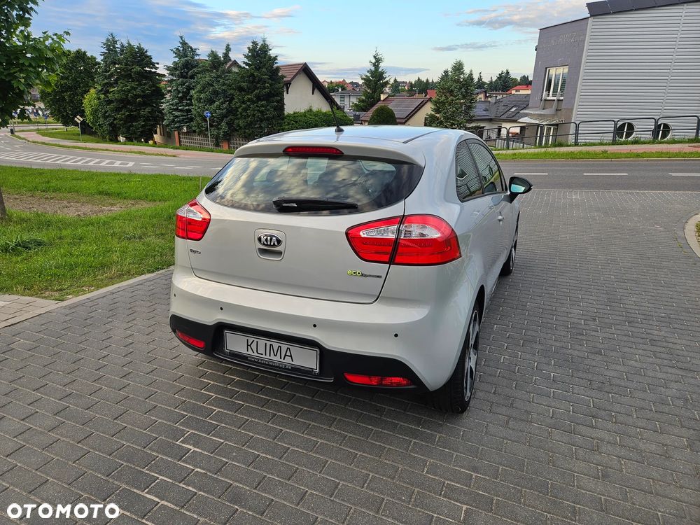 Kia Rio - 6